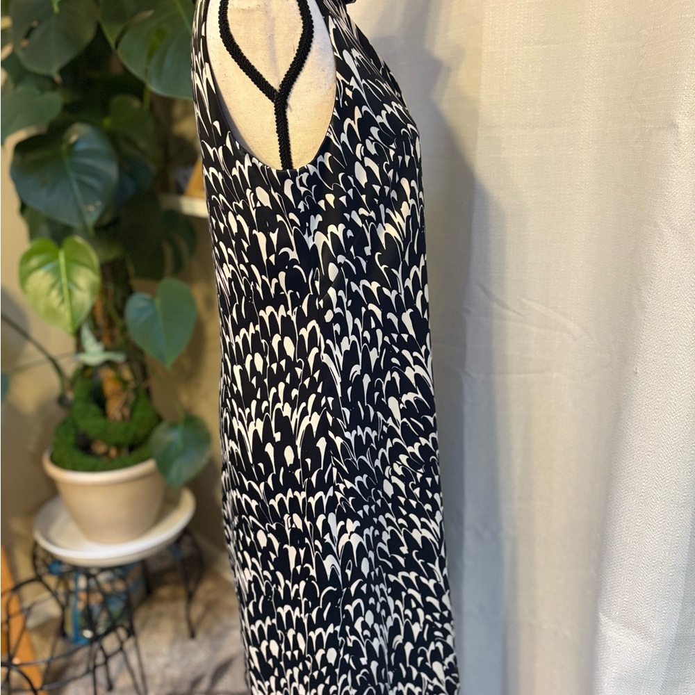 Tahari Black and White Abstract Patterned Mini Sheath Dress - Picture 8 of 11